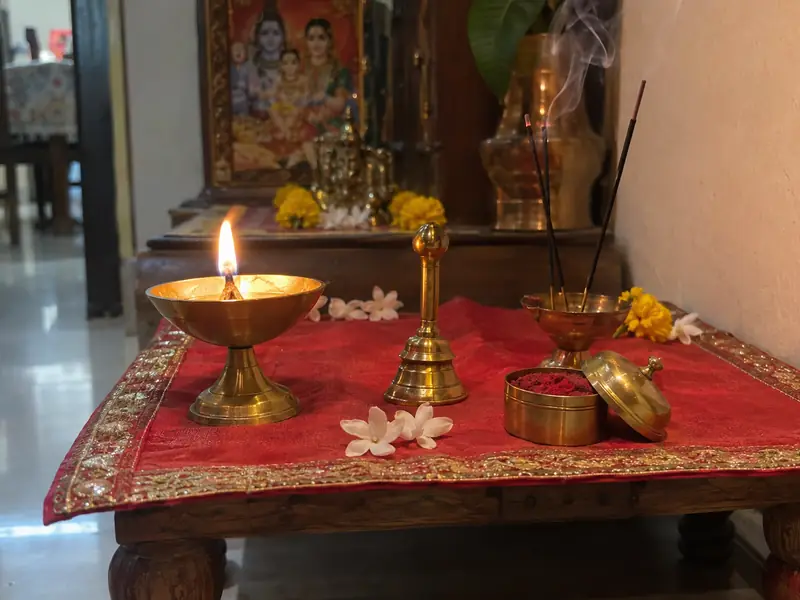 The agarbatti Mummy lights every evening
